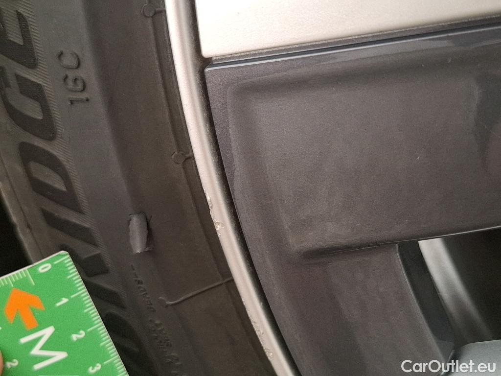  Tesla  Model Y TESLA  / 2020 / 5P / SUV Grand Autonomie Dual Motor AWD #9