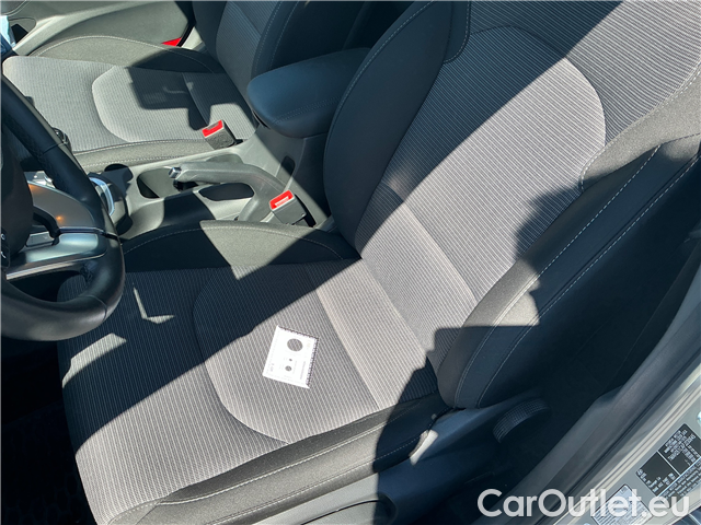  Hyundai  i30  1.5i VVT 81 Family Comfort #12