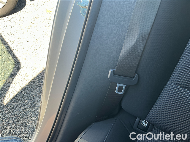  Hyundai  i30  1.5i VVT 81 Family Comfort #15