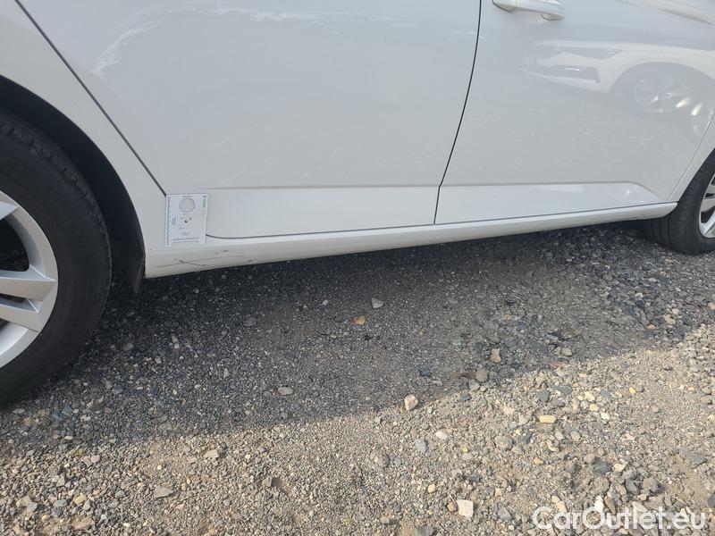  Skoda  Fabia  Combi (2015) Com.1.0TSI 70 Ambition 5d #9