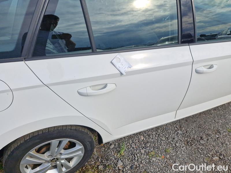  Skoda  Fabia  Combi (2015) Com.1.0TSI 70 Ambition 5d #29