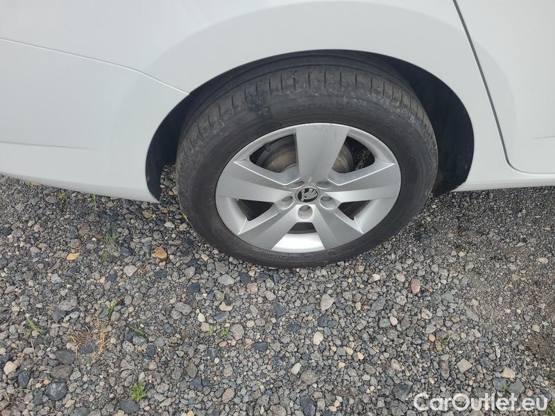  Skoda  Fabia  Combi (2015)  Com.1.0TSI 70 Ambition #5