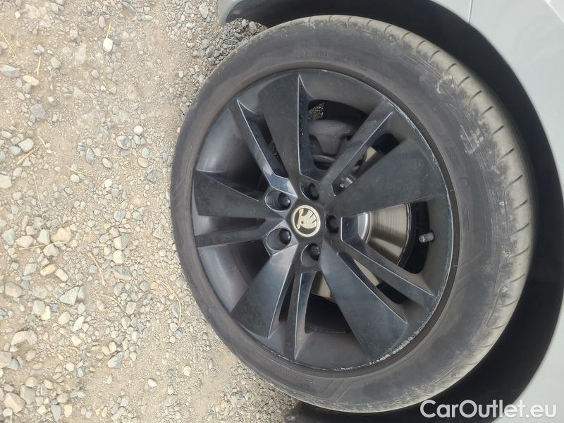  Skoda  Superb  2 (2008) Supe.FL1.5TSI 110 Sportline AT #2