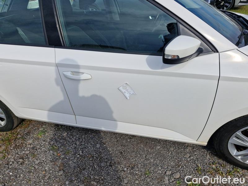  Skoda  Fabia  Combi (2015) Com.1.0TSI 70 Ambition 5d #31