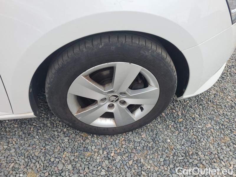  Skoda  Fabia  Combi (2015)  Com.1.0TSI 70 Ambition #8