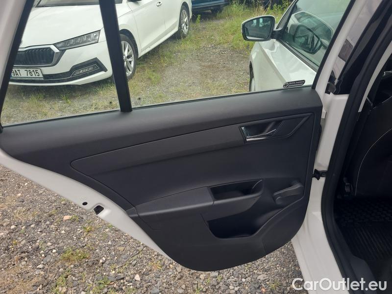  Skoda  Fabia  Combi (2015)  Com.1.0TSI 70 Ambition #14