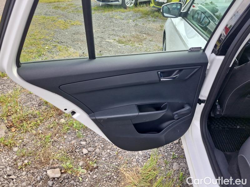  Skoda  Fabia  Combi (2015) Com.1.0TSI 70 Ambition 5d #16