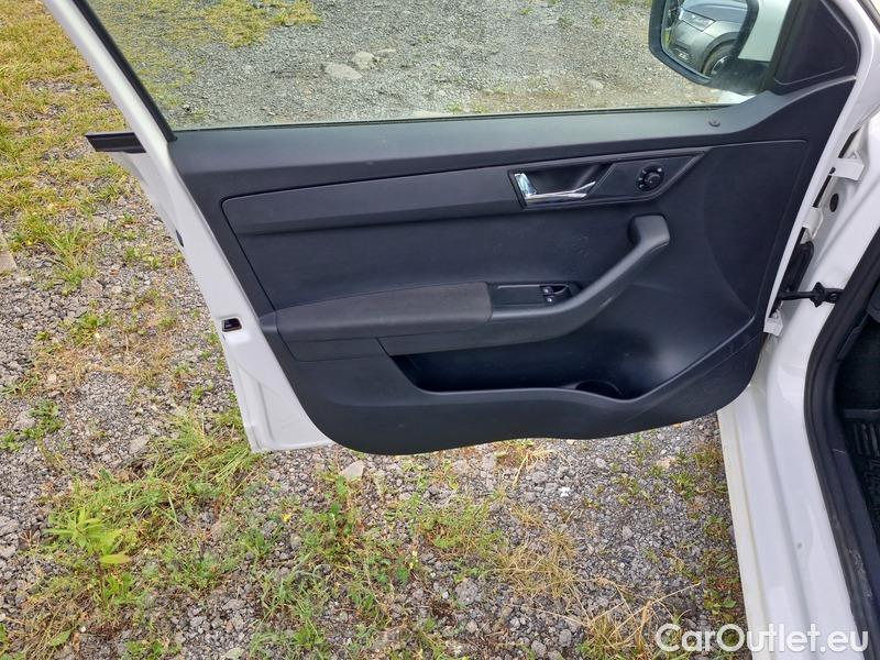  Skoda  Fabia  Combi (2015) Com.1.0TSI 70 Ambition 5d #6