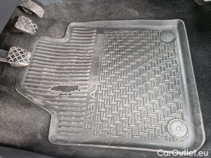  Skoda  Fabia  (PJ3) (2021) Com.1.0TSI 70 Ambition 5d #4