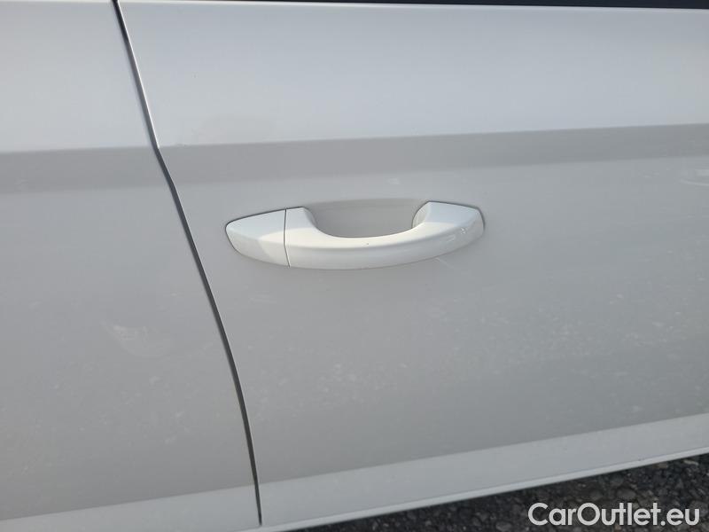  Skoda  Fabia  Combi (2015) Com.1.0TSI 70 Ambition 5d #10