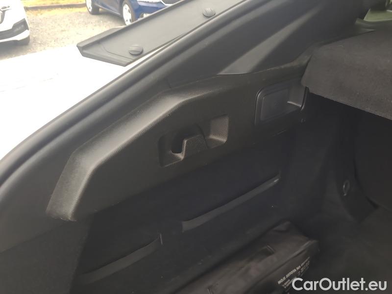  Peugeot  408  (P6) (2022)  1.2PT 130 GT AT 5d #7
