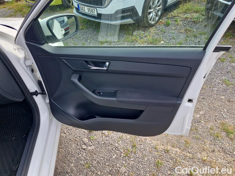  Skoda  Fabia  Combi (2015) Com.1.0TSI 70 Ambition 5d #33