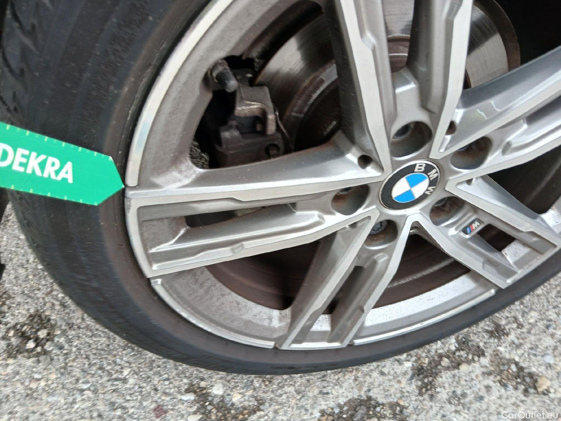  Bmw  Serie 1 BMW  / 2019 / 5P / berlina con portón 118d #PAQUETE M# #31