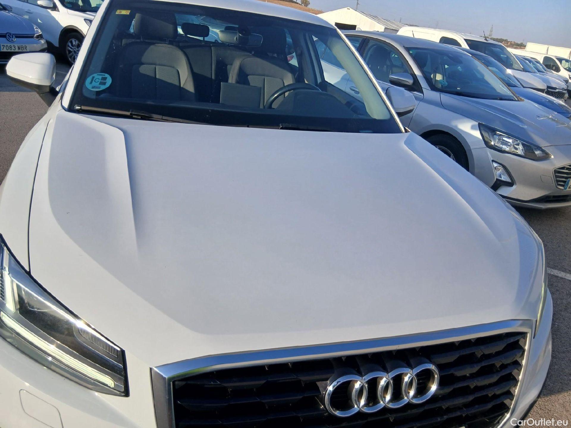  Audi  Q2 AUDI  / 2016 / 5P / todoterreno Design 30 TFSI 85kW (116CV) (AC) #4