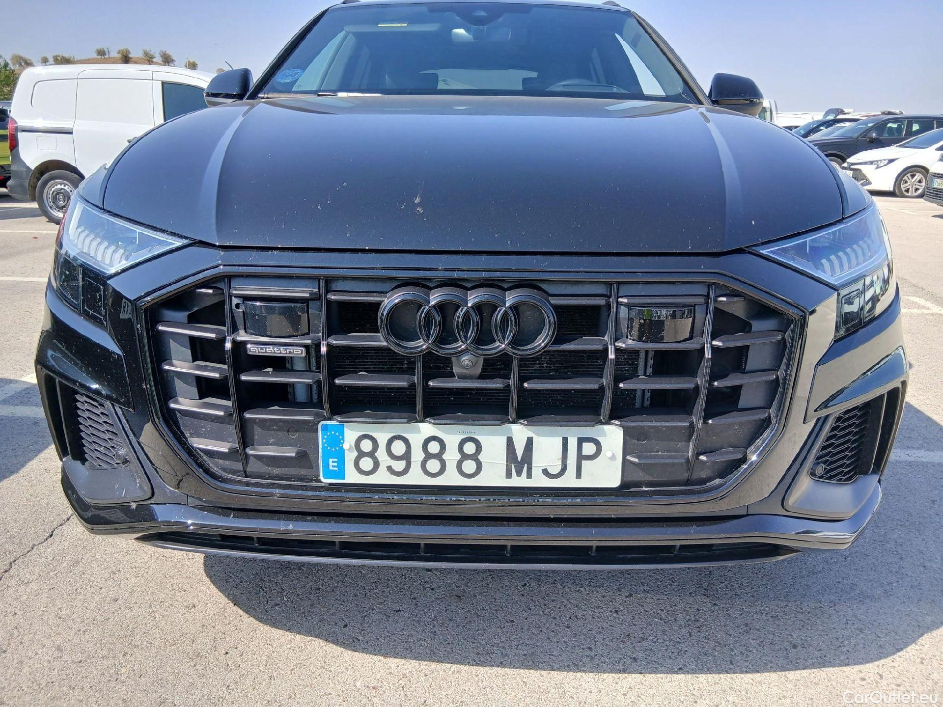  Audi  Q8 AUDI  / 2018 / 5P / todoterreno 55 TFSIe 280kW Black Line Pl quattro tip #5