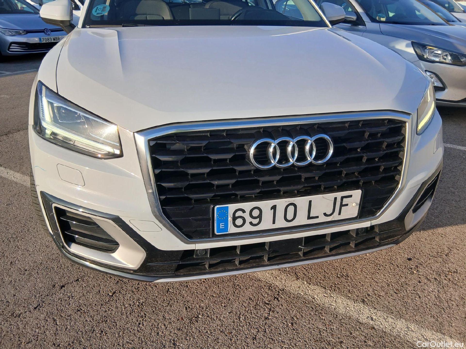  Audi  Q2 AUDI  / 2016 / 5P / todoterreno Design 30 TFSI 85kW (116CV) (AC) #2