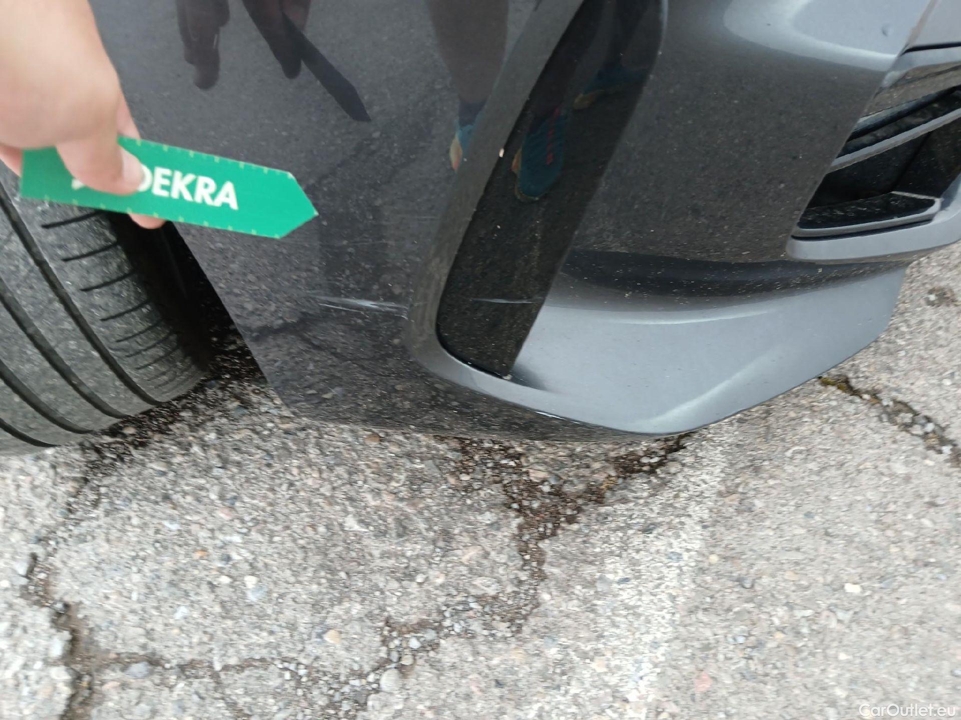  Bmw  Serie 1 BMW  / 2019 / 5P / berlina con portón 118d #PAQUETE M# #6