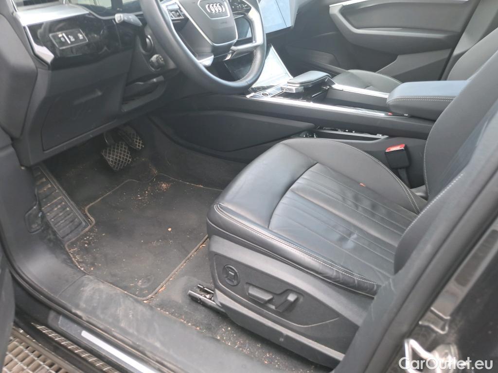  Audi  Q8 AUDI  e-tron / 2022 / 5P / todoterreno Advanced 55 quattro #37