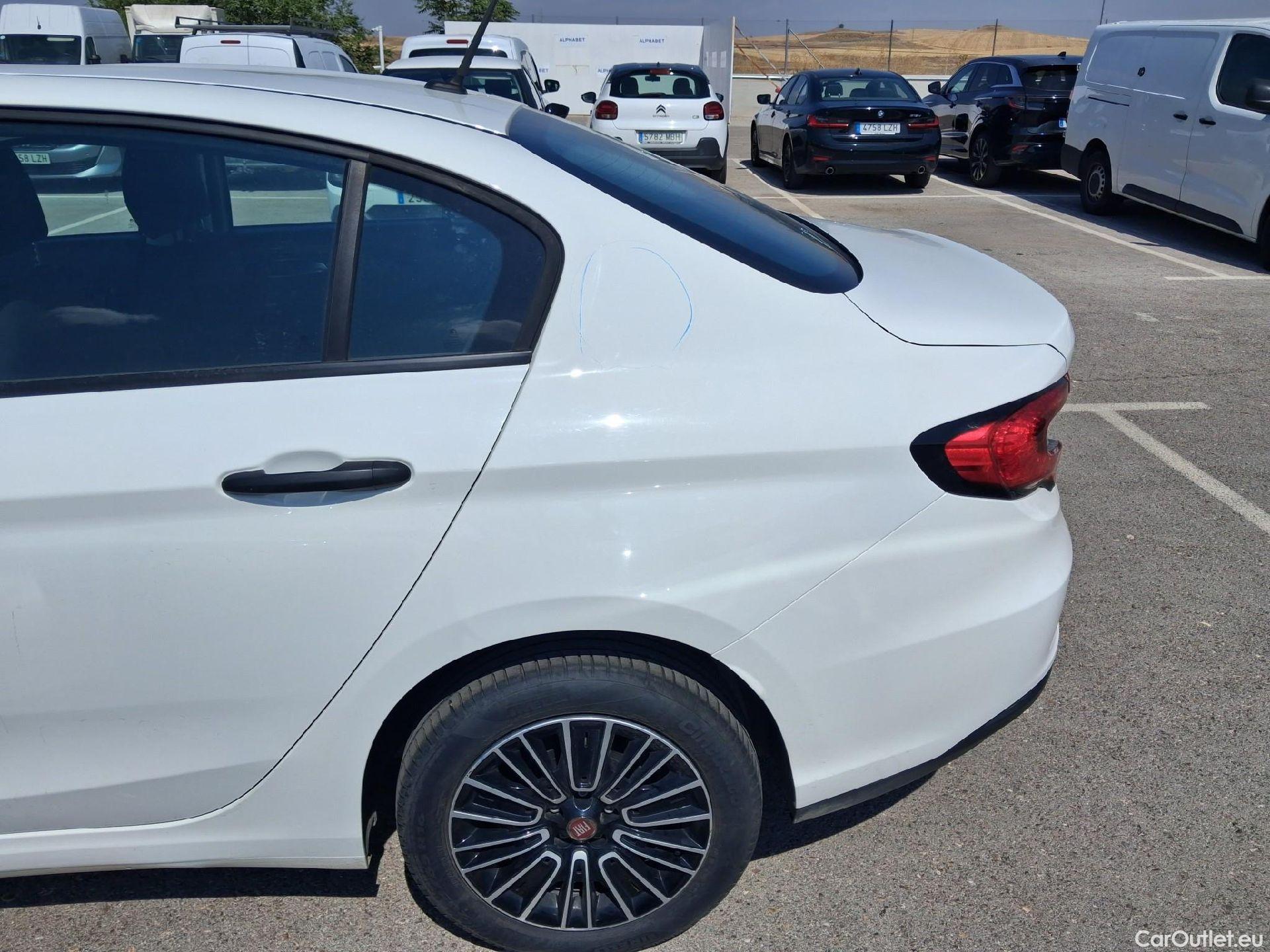  Fiat  Tipo FIAT  / 2020 / 4P / sedán Sedan City Life 1.3 Mjet Diesel 70kW #16