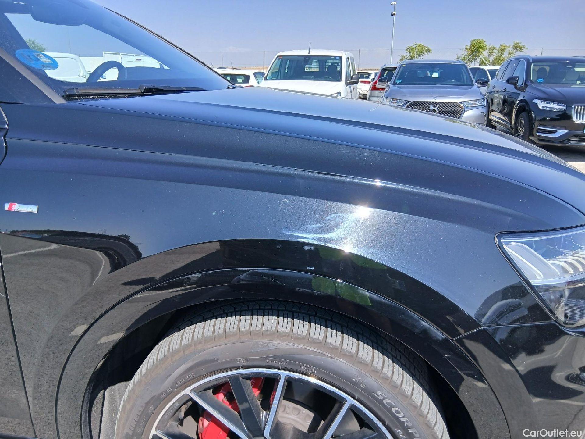  Audi  Q8 AUDI  / 2018 / 5P / todoterreno 55 TFSIe 280kW Black Line Pl quattro tip #42