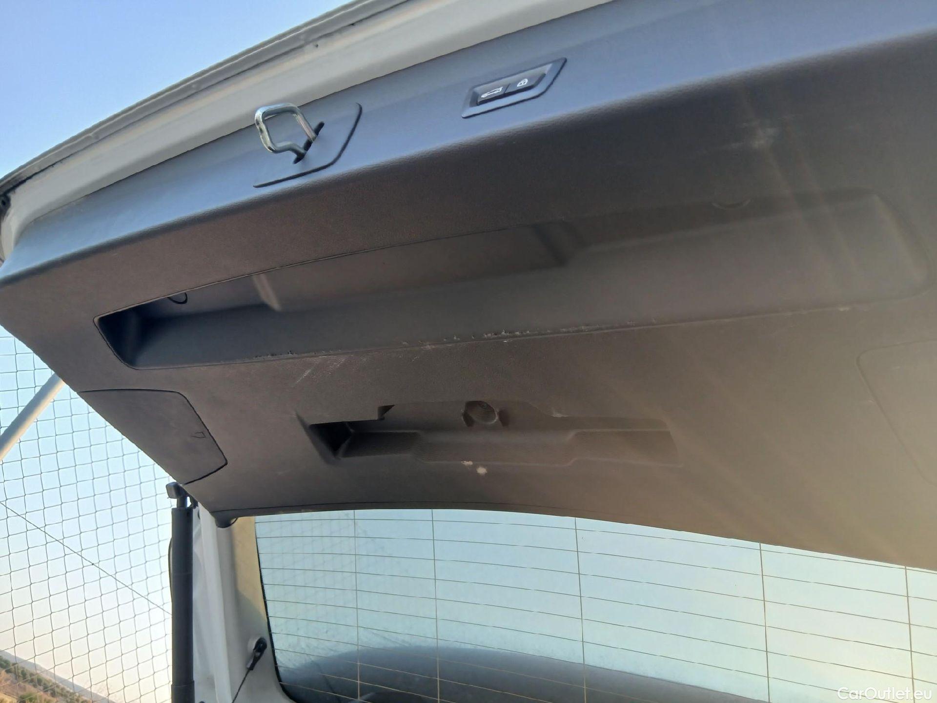  Bmw  X1 BMW  / 2019 / 5P / todoterreno sDrive18dA Corporate (AC2) #23