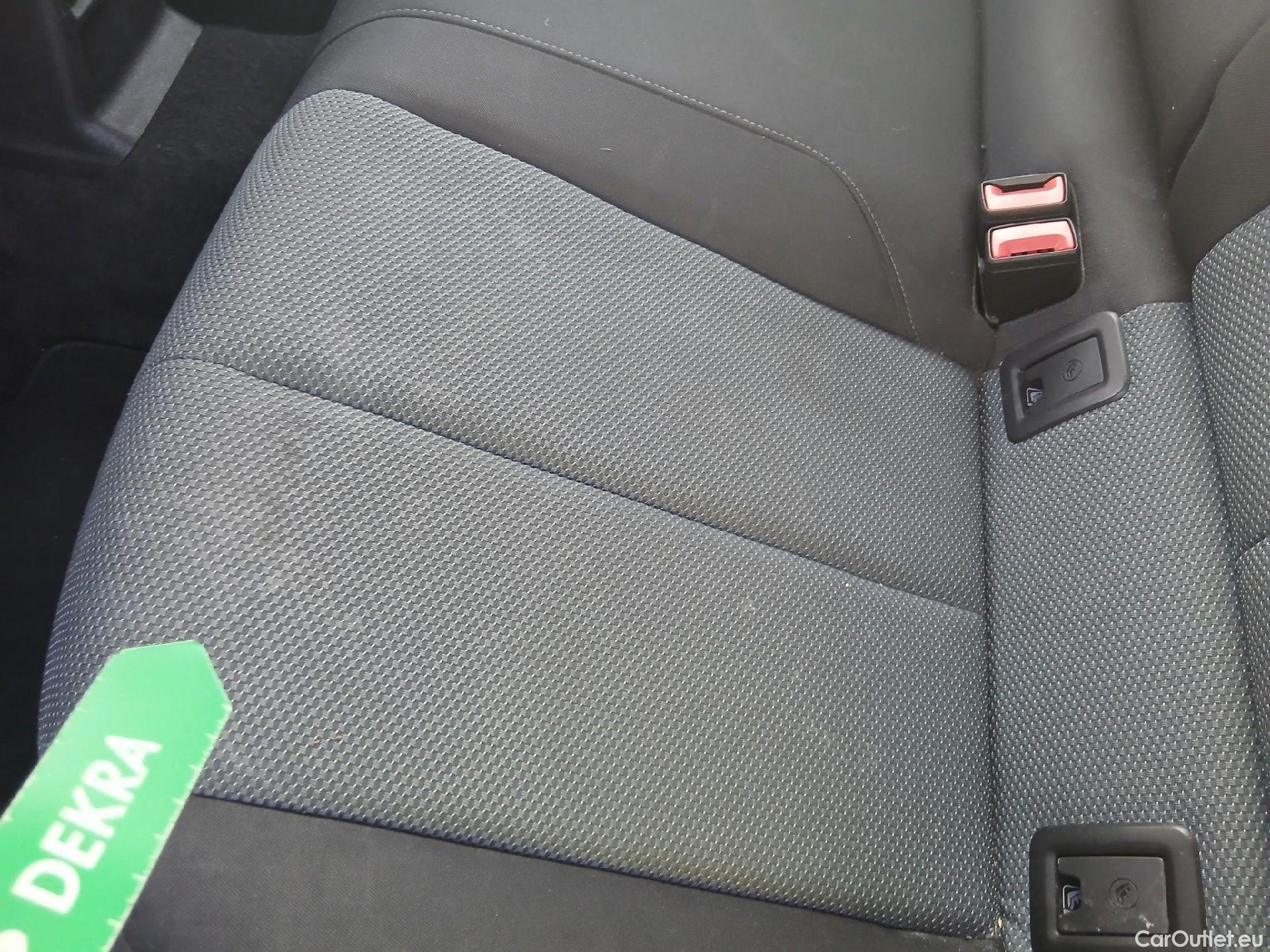  Audi  Q2 AUDI  / 2016 / 5P / todoterreno Design 30 TFSI 85kW (116CV) (AC) #38