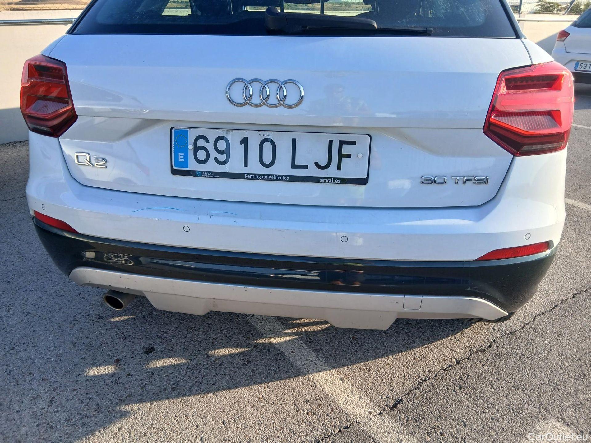  Audi  Q2 AUDI  / 2016 / 5P / todoterreno Design 30 TFSI 85kW (116CV) (AC) #32