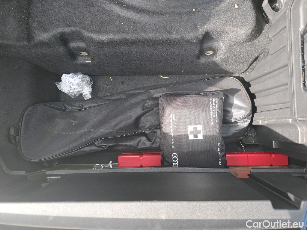  Audi  Q8 AUDI  e-tron / 2022 / 5P / todoterreno Advanced 55 quattro #9