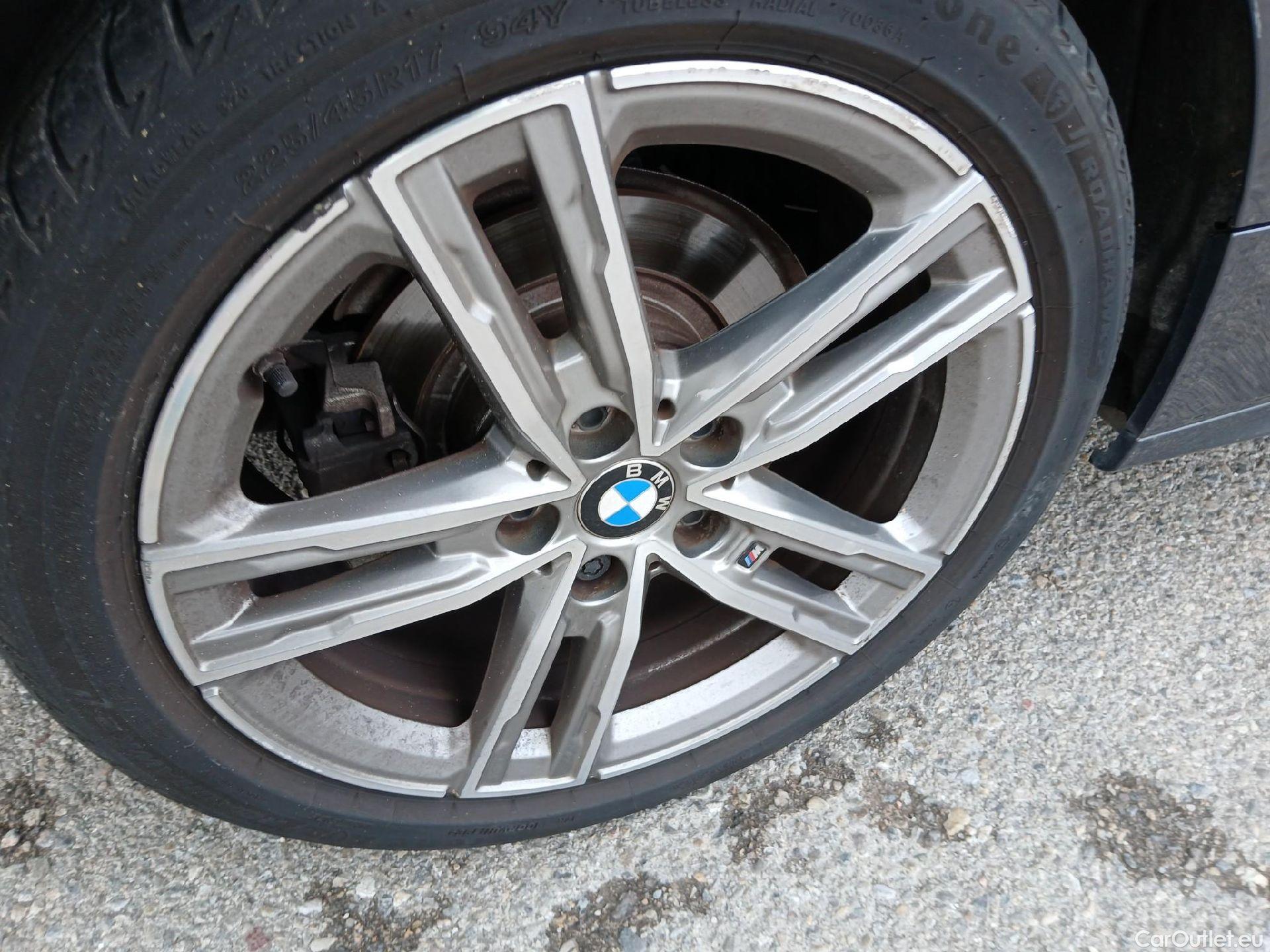  Bmw  Serie 1 BMW  / 2019 / 5P / berlina con portón 118d #PAQUETE M# #32