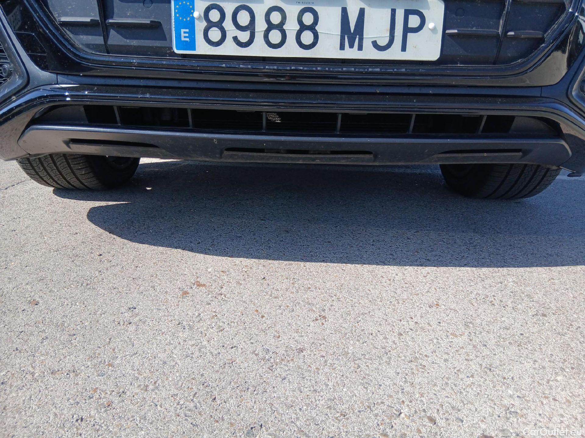  Audi  Q8 AUDI  / 2018 / 5P / todoterreno 55 TFSIe 280kW Black Line Pl quattro tip #8