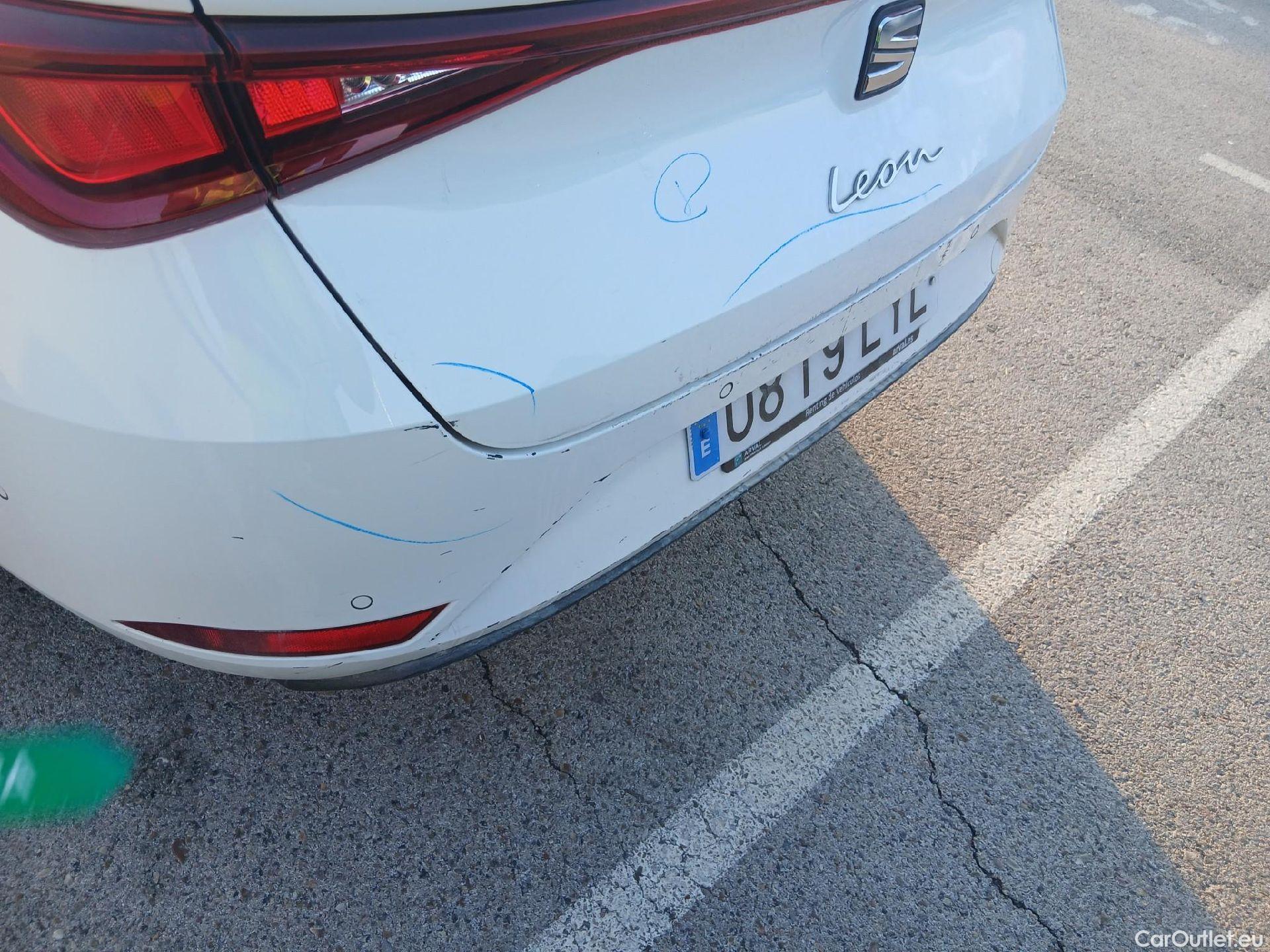  Seat  Leon SEAT Nuevo León / 2020 / 5P / familiar SP 1.5 eTSI 110kW DSG S&S Xcellence Go L #22