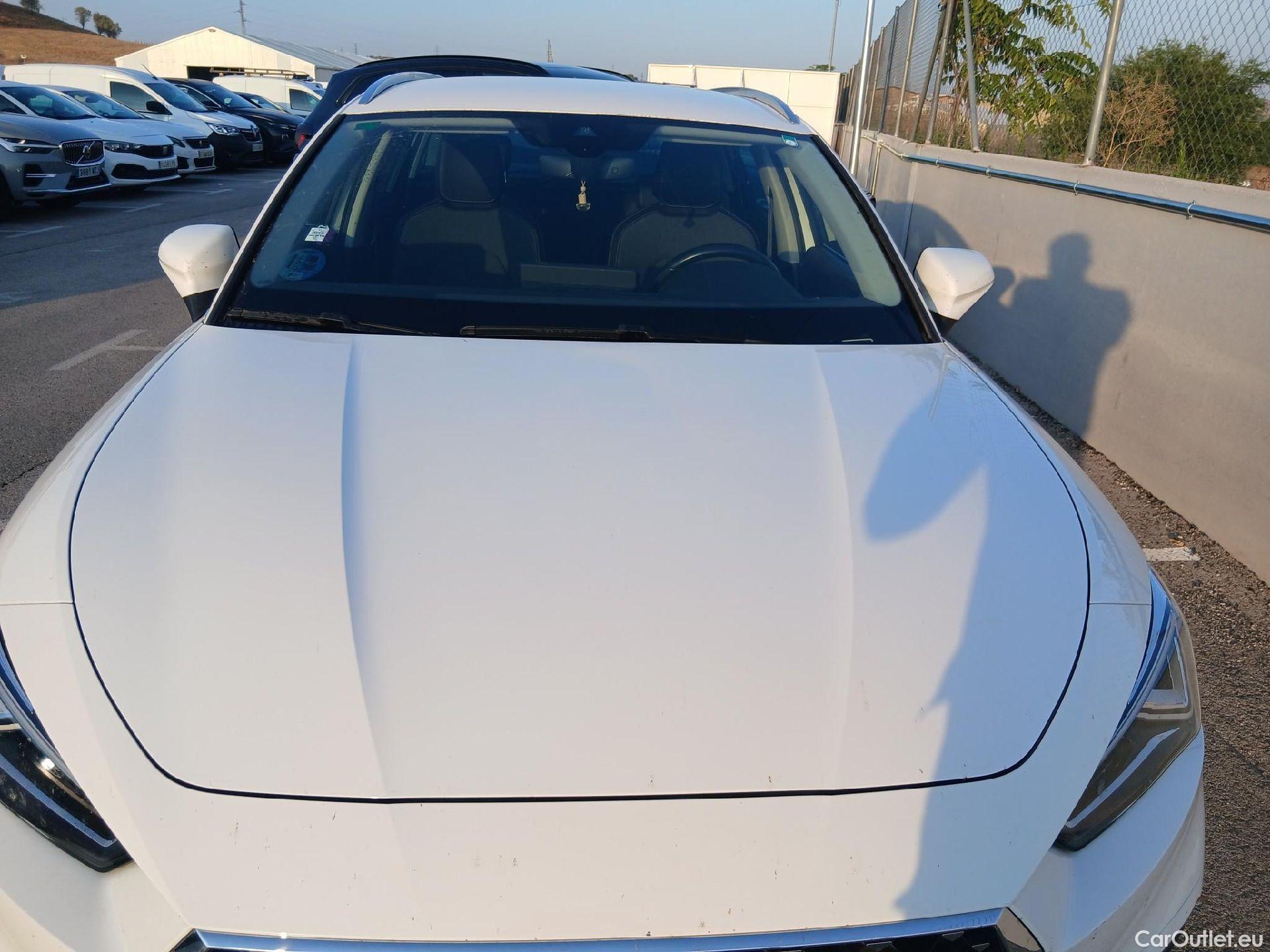  Seat  Leon SEAT Nuevo León / 2020 / 5P / familiar SP 1.5 eTSI 110kW DSG S&S Xcellence Go L #9