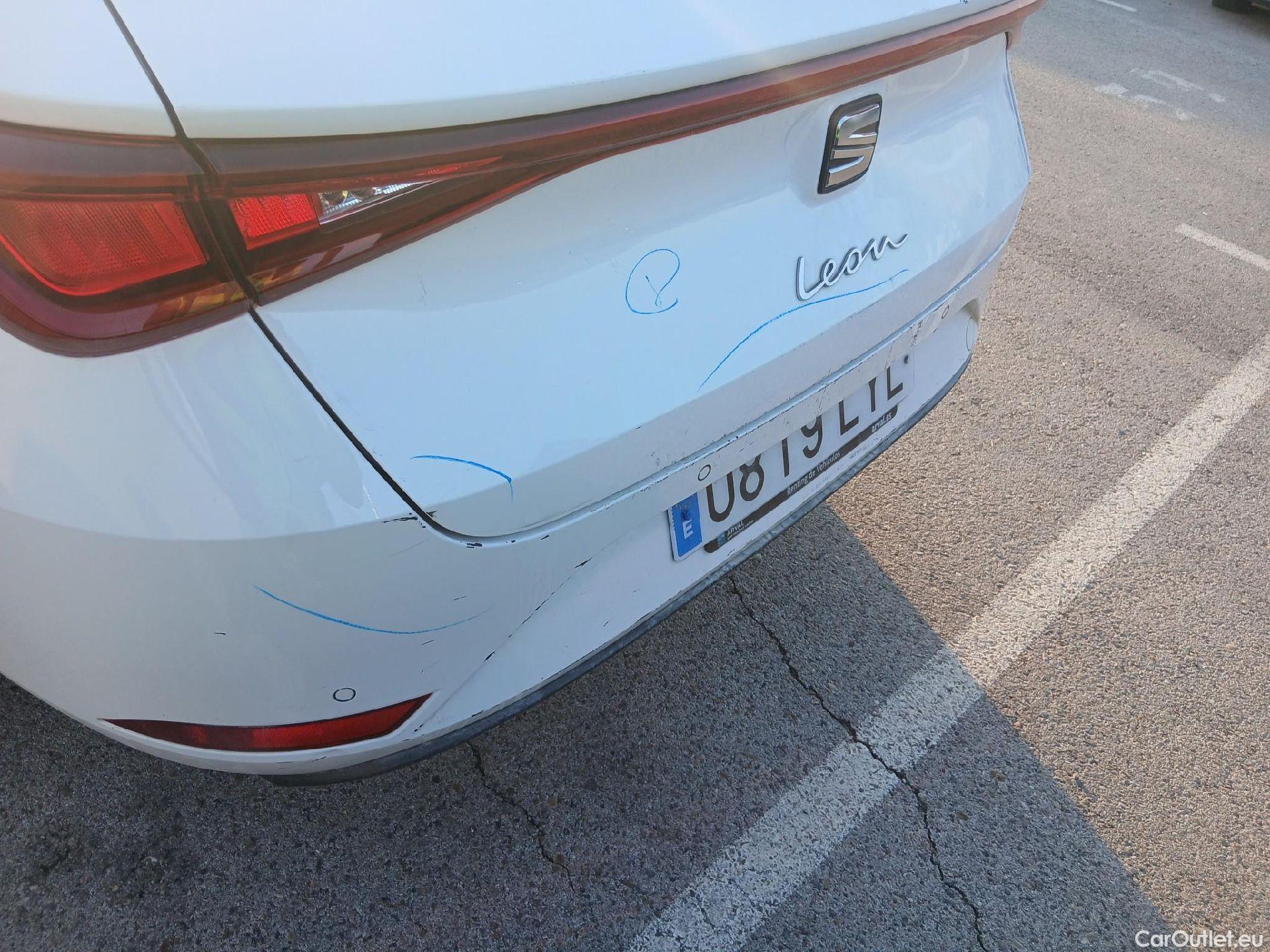  Seat  Leon SEAT Nuevo León / 2020 / 5P / familiar SP 1.5 eTSI 110kW DSG S&S Xcellence Go L #21