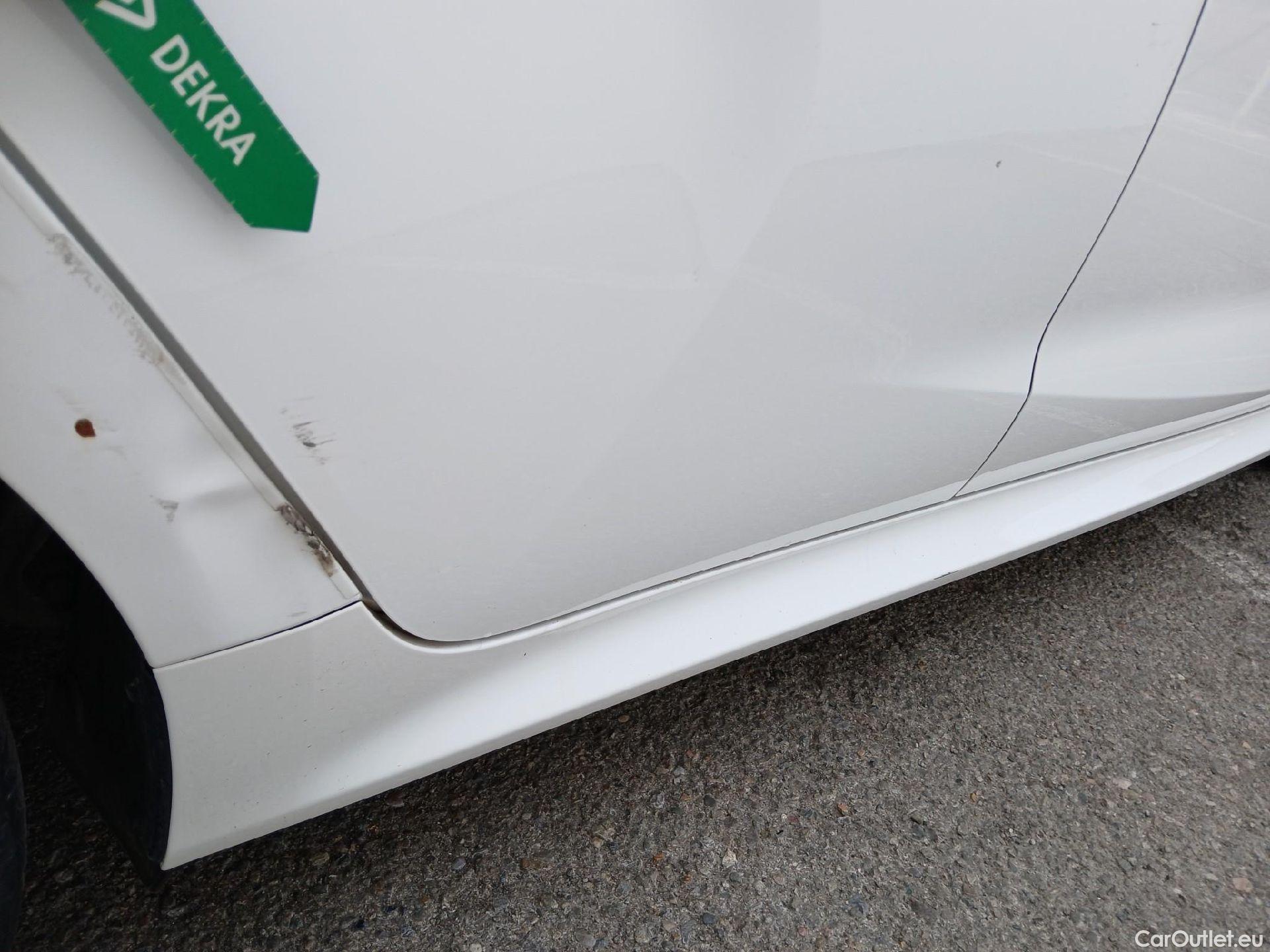  Toyota  Yaris TOYOTA  1.5 120H Business Plus #20