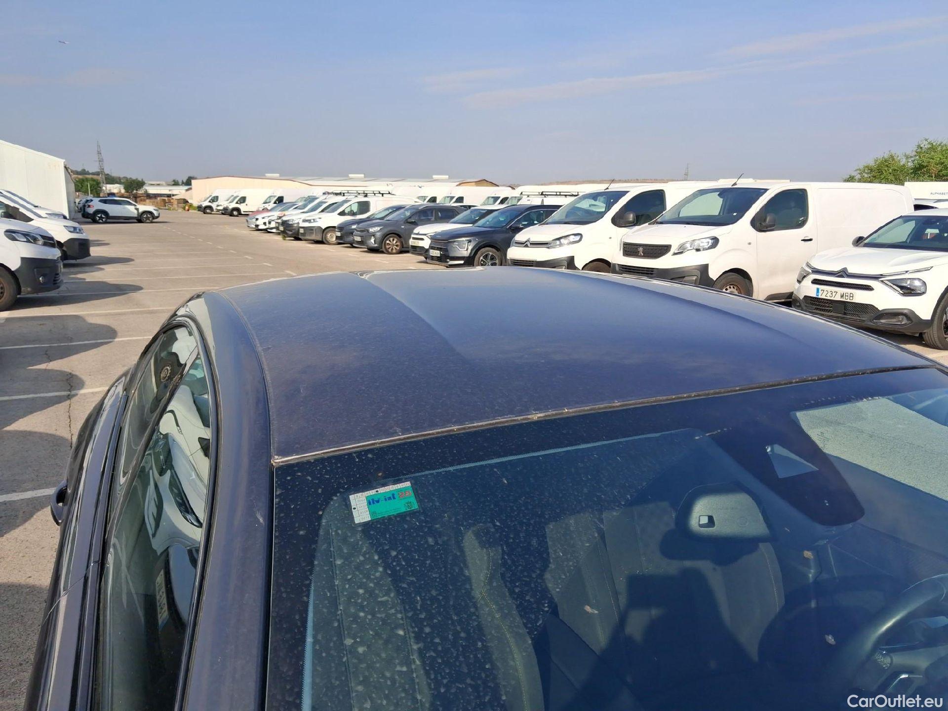  Peugeot  508 PEUGEOT  / 2018 / 5P / berlina con portón 5P Active Pack BlueHDi 130 S&S EAT8 #47