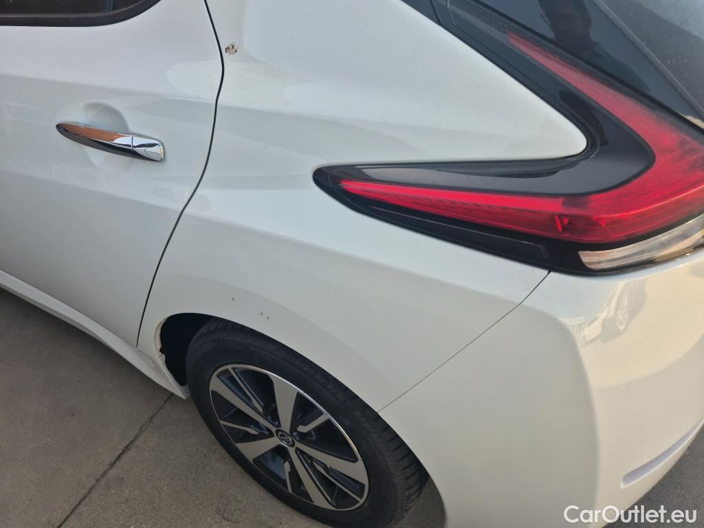  Nissan  Leaf NISSAN  / 2017 / 5P / berlina con portón 40kWh Acenta #14