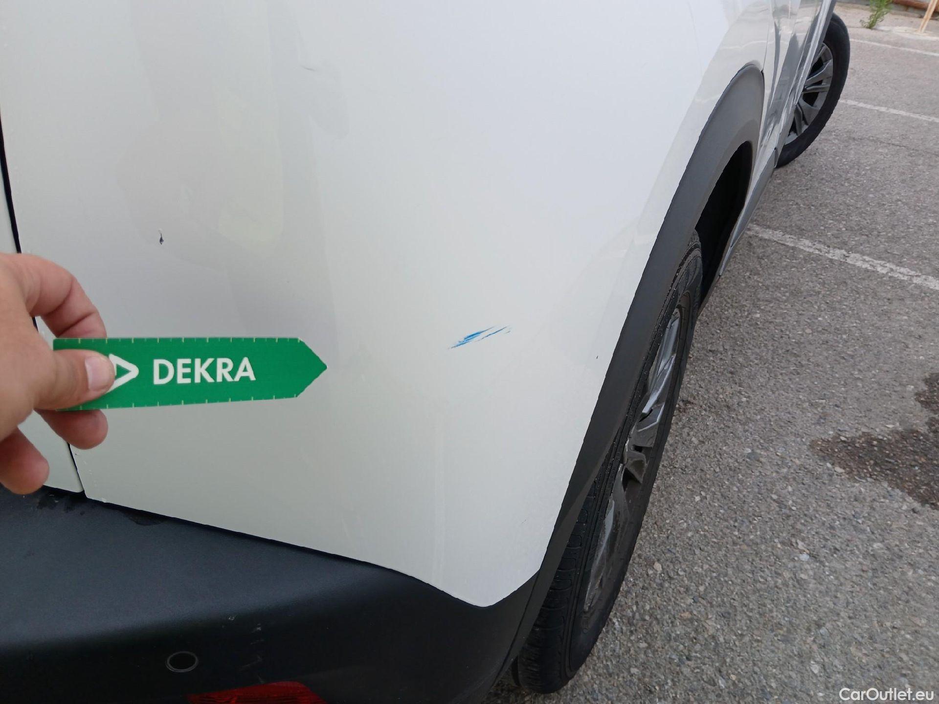  Peugeot  2008 PEUGEOT  / 2019 / 5P / todoterreno Active Pack BlueHDI 81kW (110CV) #30