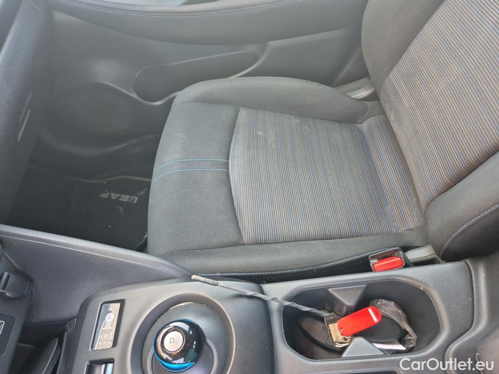  Nissan  Leaf NISSAN  / 2017 / 5P / berlina con portón 40kWh Acenta #12