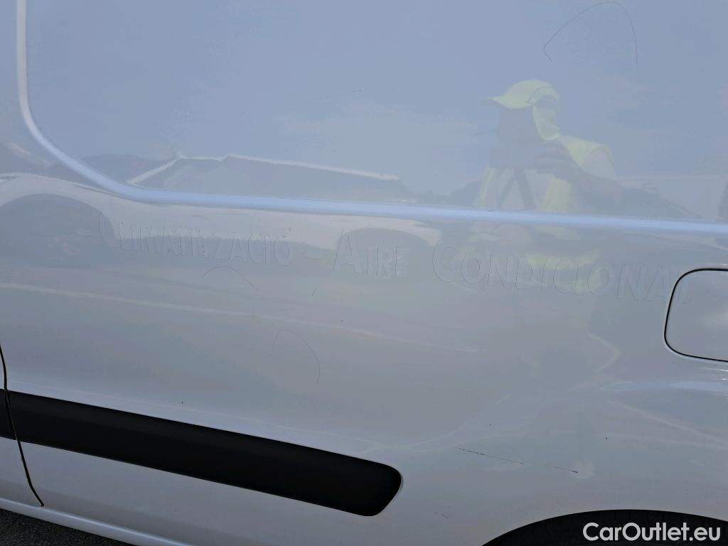  Citroen  Berlingo CITROEN  / 2015 / 3P / furgón derivado de turismo BlueHDI 74KW (100CV) (AC) #25