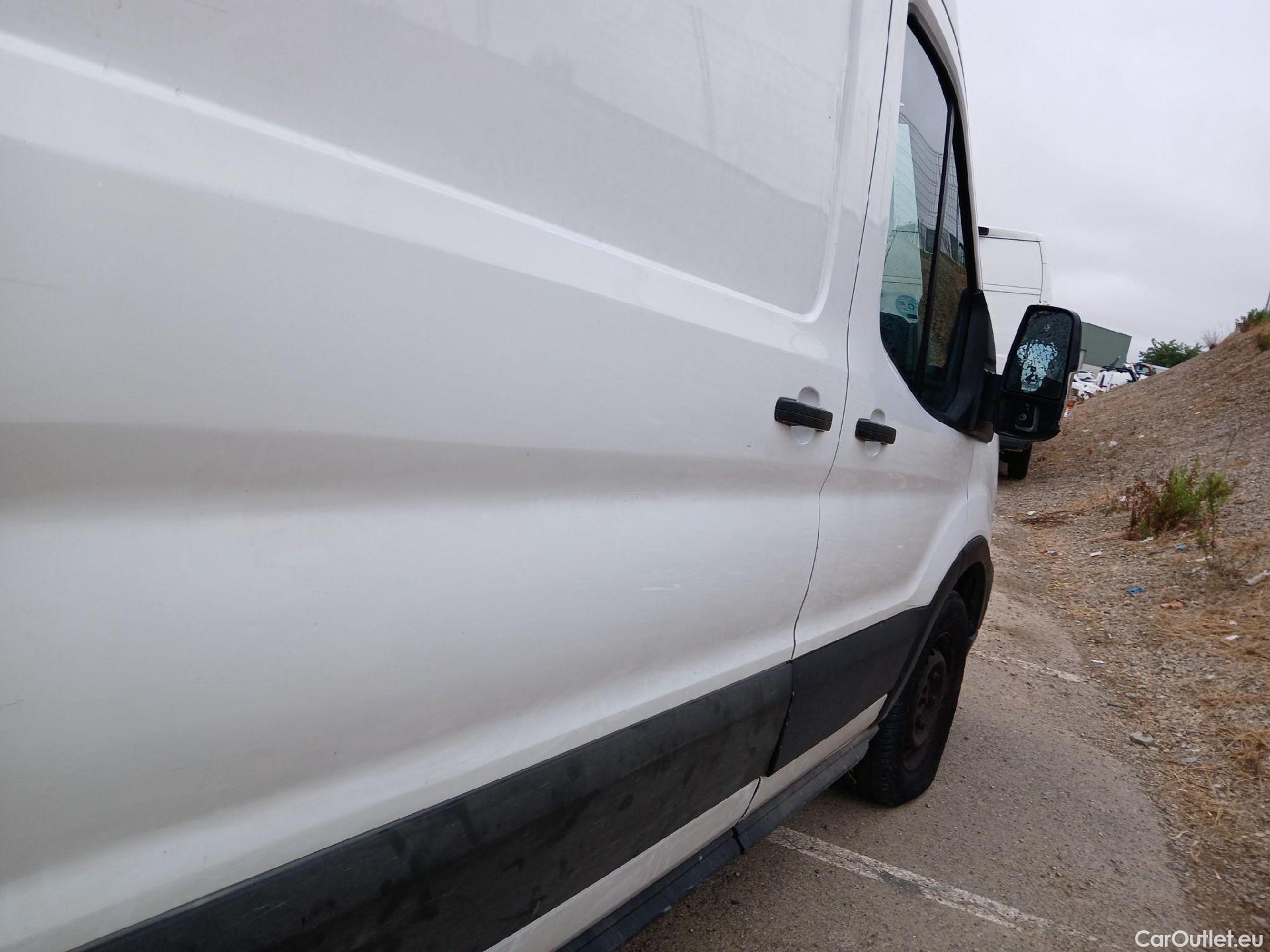  Ford  Transit FORD  / 2013 / 4P / furgón 350 96kW L3H2 Van Trend FWD #79