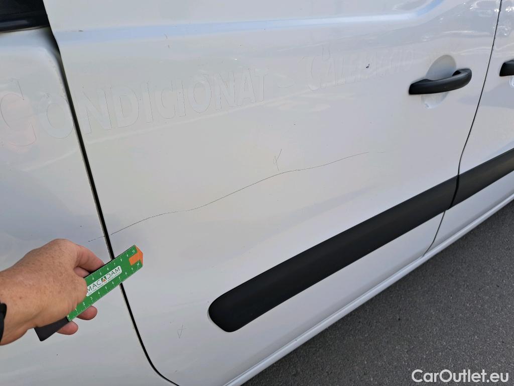  Citroen  Berlingo CITROEN  / 2015 / 3P / furgón derivado de turismo BlueHDI 74KW (100CV) (AC) #18