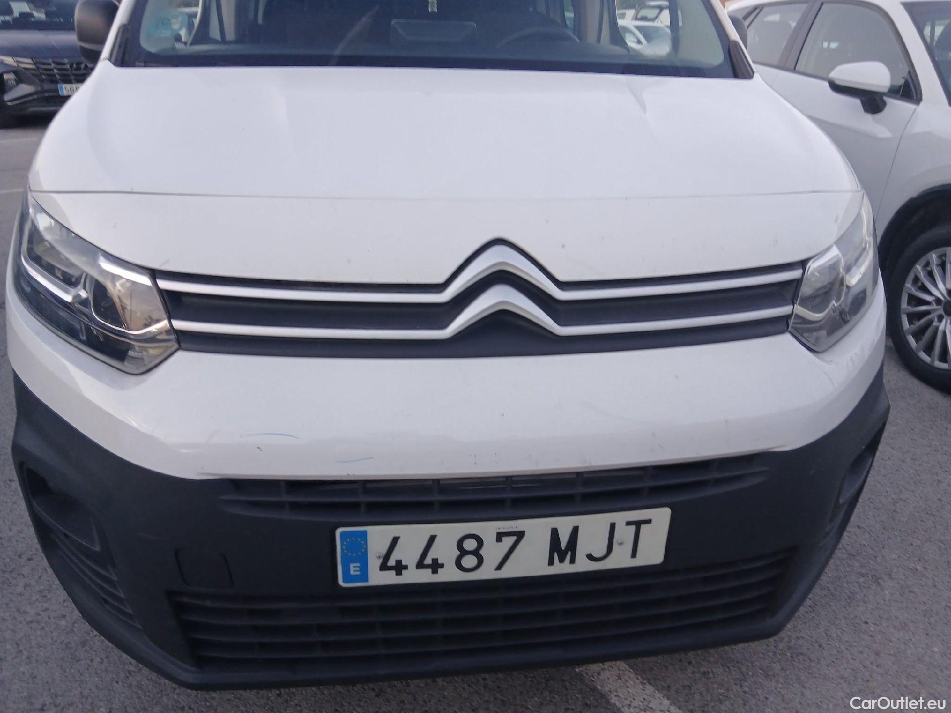  Citroen  Berlingo CITROEN  / 2018 / 4P / combi Talla M BlueHDi 100 S&S LIVE PACK #4