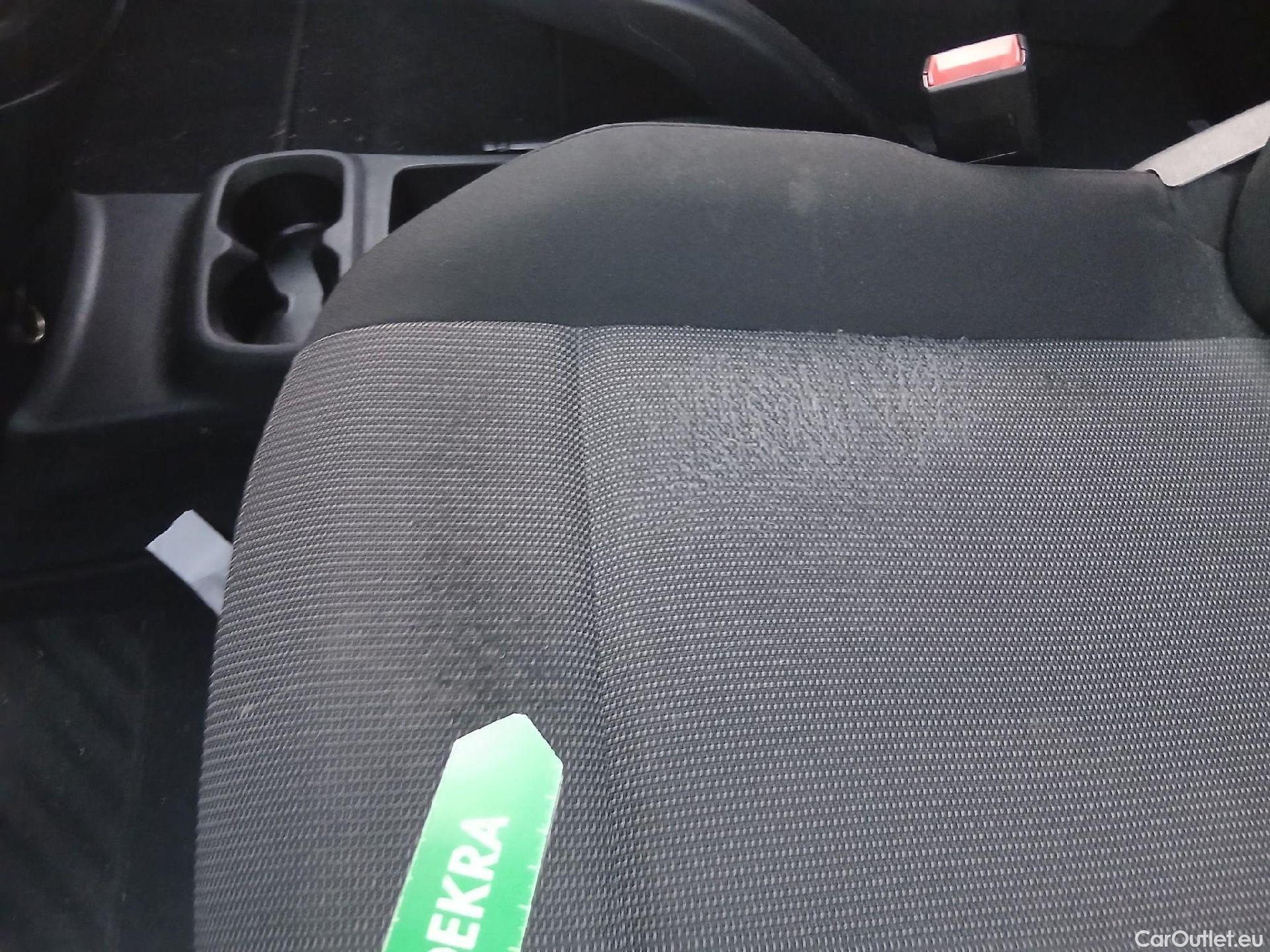  Citroen  Berlingo CITROEN  / 2018 / 4P / combi Talla M BlueHDi 100 S&S LIVE PACK #18