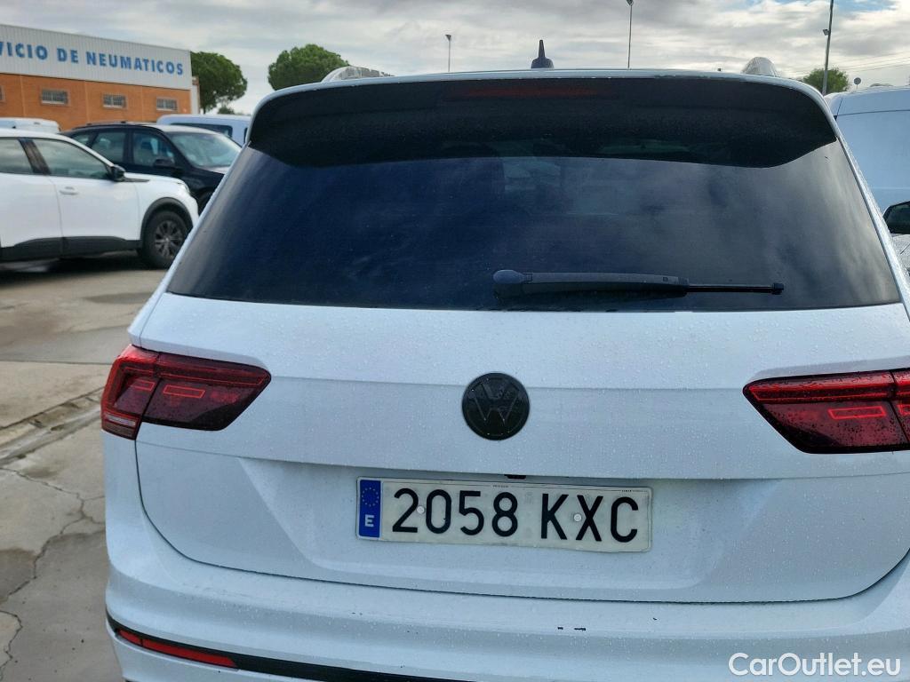  Volkswagen  Tiguan VOLKSWAGEN  / 2016 / 5P / todoterreno Sport 2.0 TDI 110kW (150CV) DSG #30