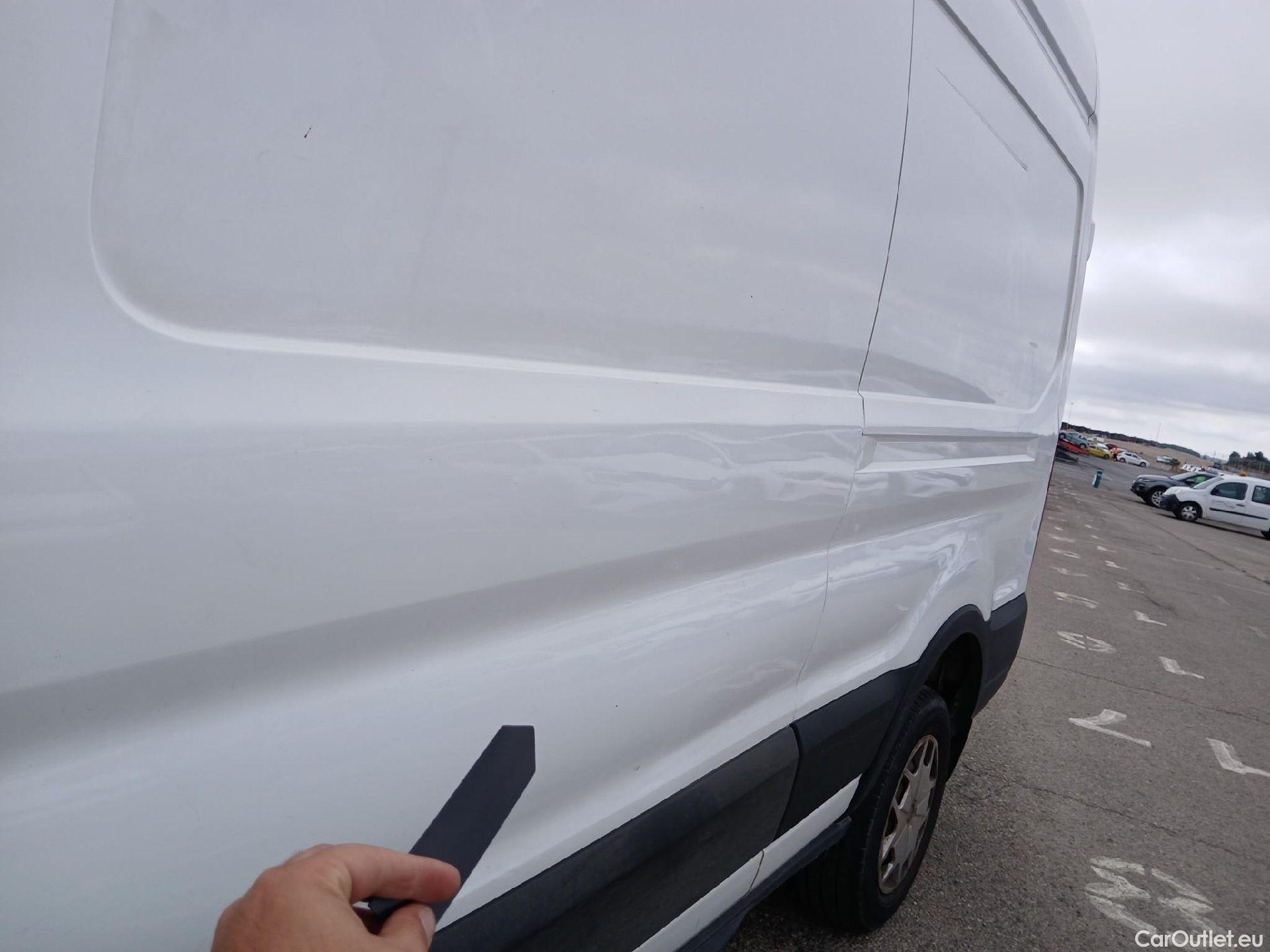  Ford  Transit FORD  / 2013 / 4P / furgón 350 96kW L3H2 Van Trend FWD #54