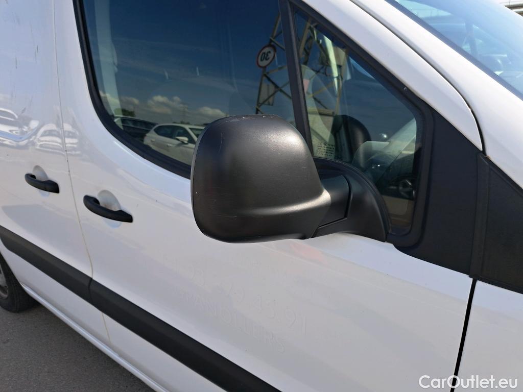  Citroen  Berlingo CITROEN  / 2015 / 3P / furgón derivado de turismo BlueHDI 74KW (100CV) (AC) #33