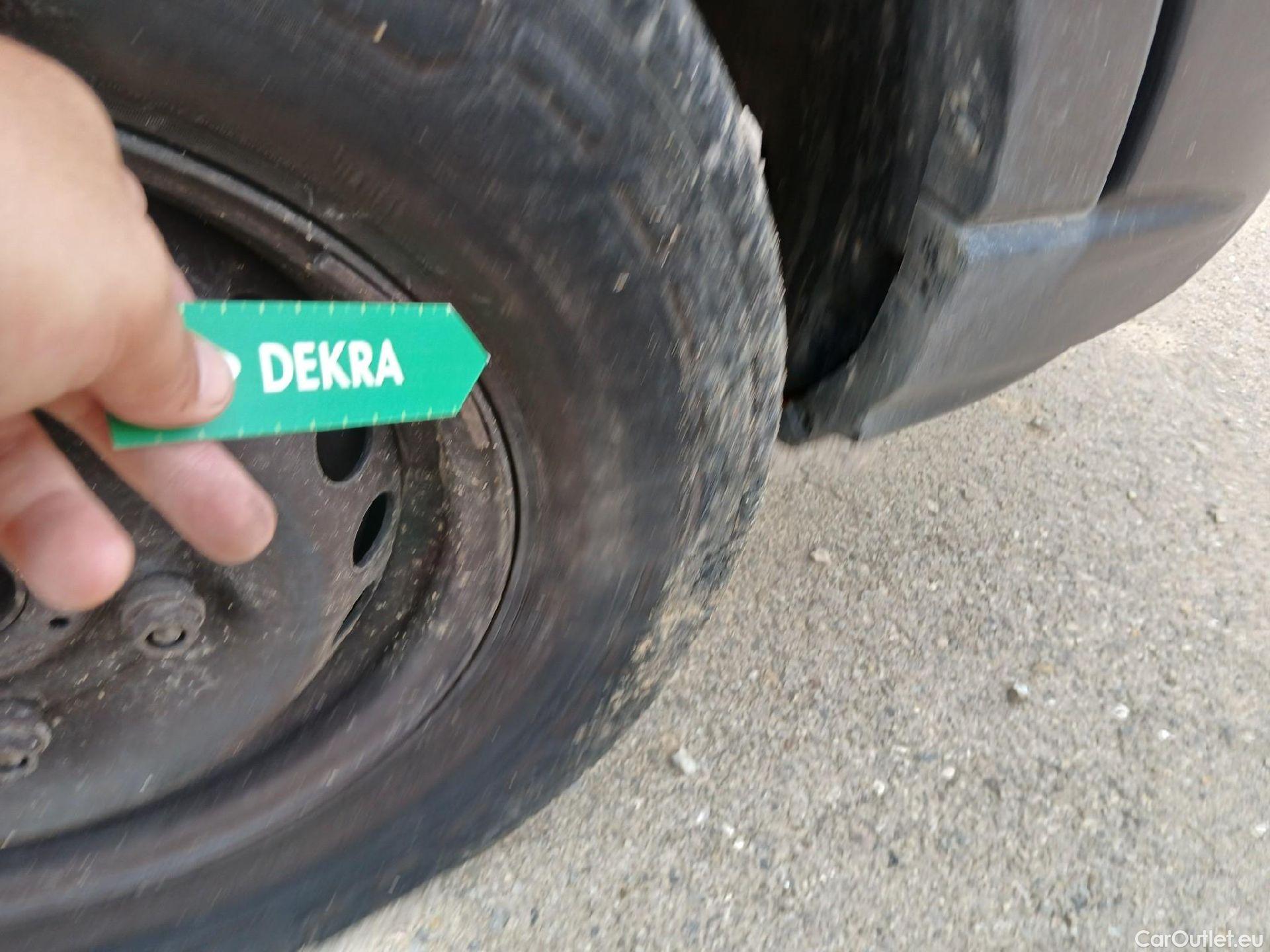  Ford  Transit FORD  / 2013 / 4P / furgón 350 96kW L3H2 Van Trend FWD #94