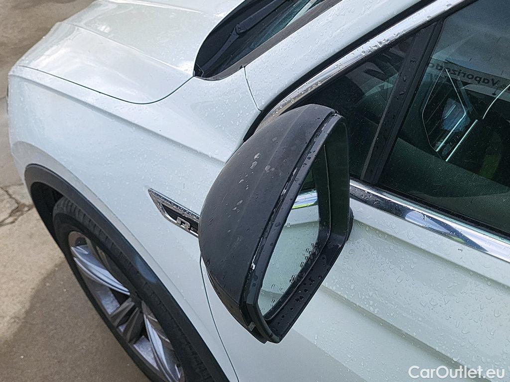  Volkswagen  Tiguan VOLKSWAGEN  / 2016 / 5P / todoterreno Sport 2.0 TDI 110kW (150CV) DSG #23