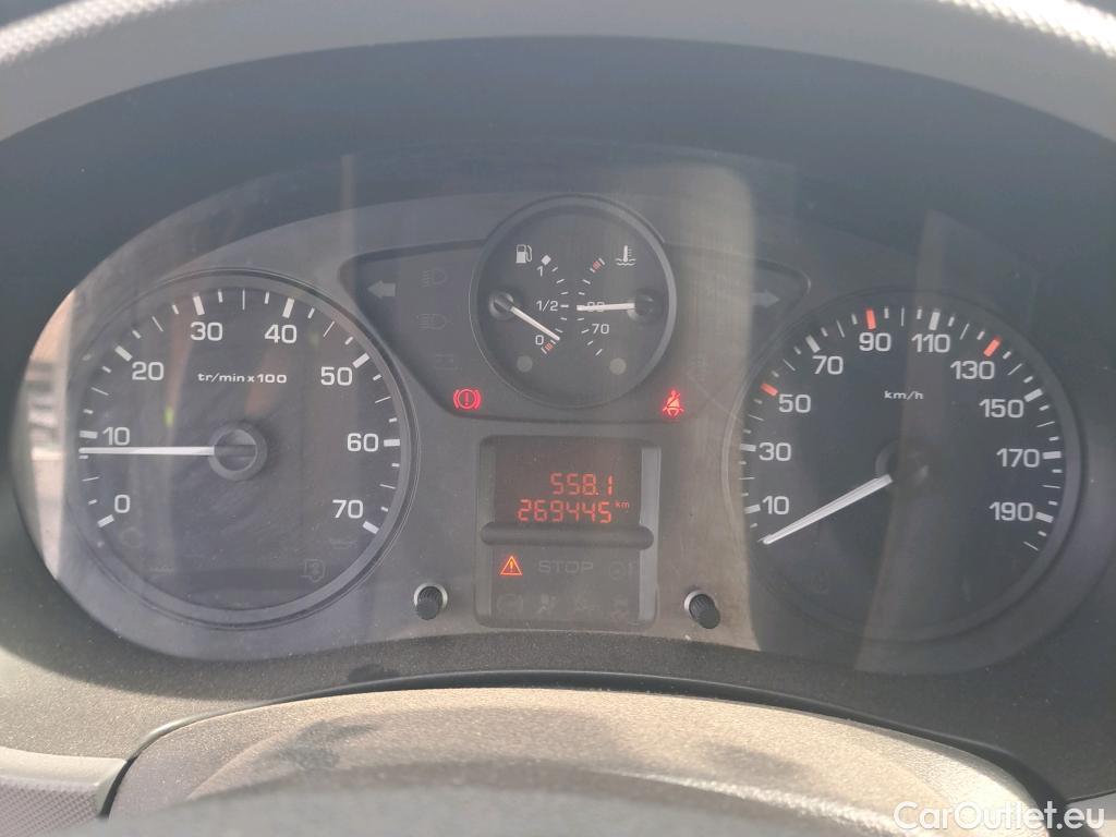  Citroen  Berlingo CITROEN  / 2015 / 3P / furgón derivado de turismo BlueHDi 74KW (100CV) #70