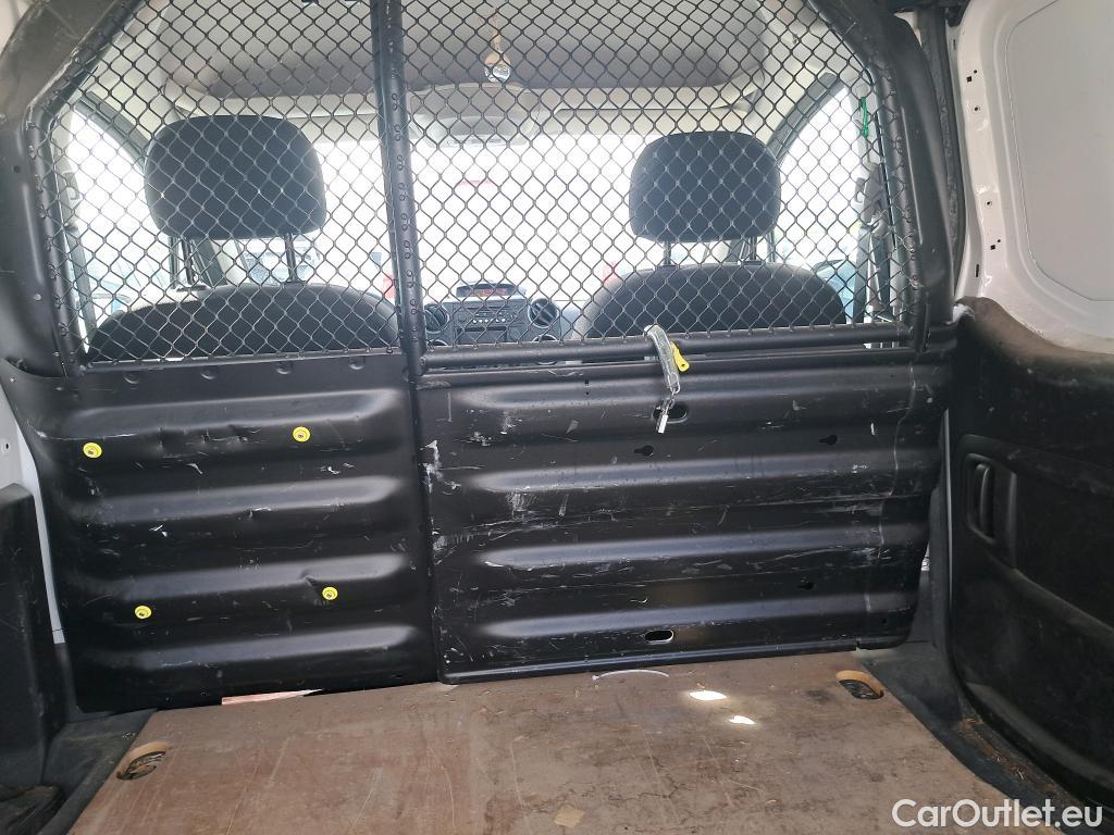  Citroen  Berlingo CITROEN  / 2015 / 3P / furgón derivado de turismo BlueHDI 74KW (100CV) (AC) #17